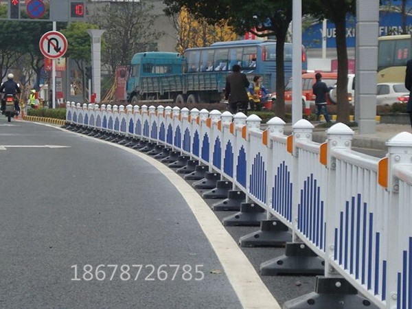 济宁道路护栏喷涂的时候应该如何注意？